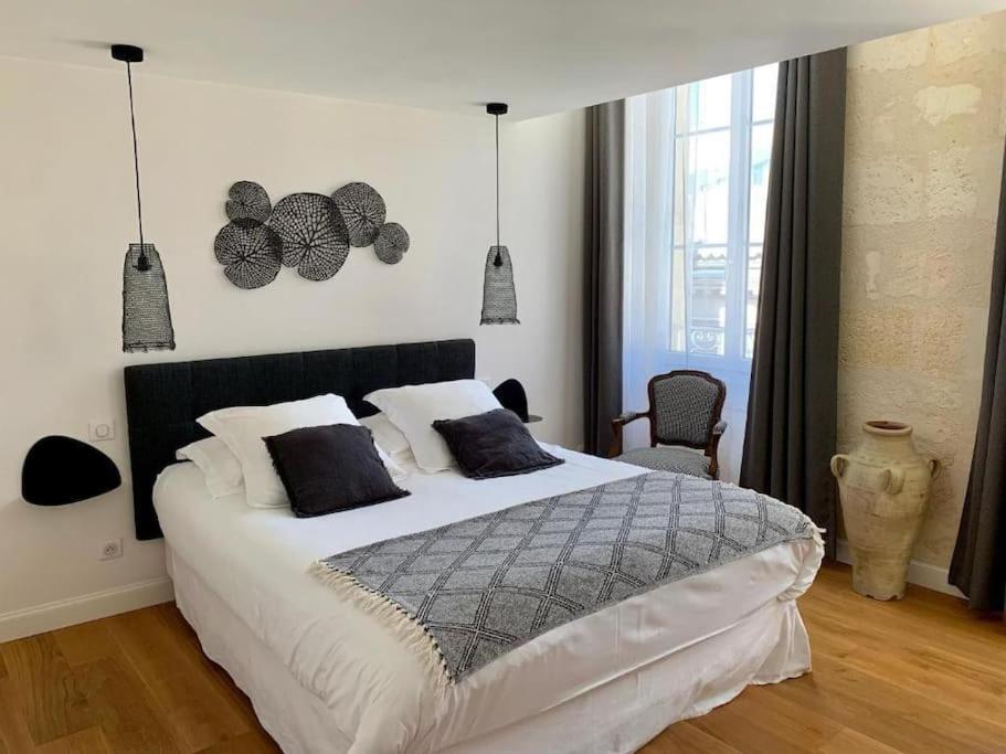 Maison D'Hotes, Terrasse & Jacuzzi En Plein Centre Бордо Екстериор снимка